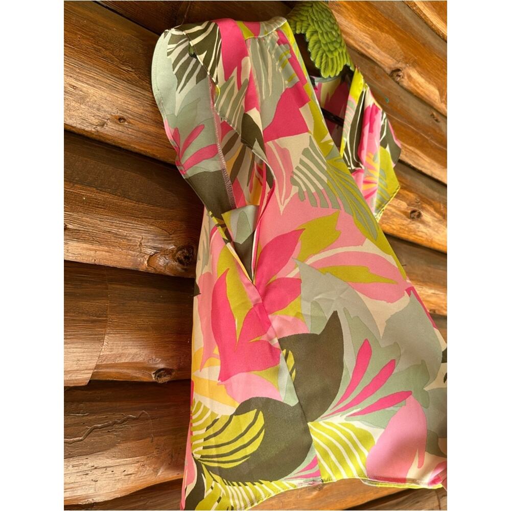 Vince Camuto Pink & Lime Green Tropical V-Neck Camisole - Picture 4 of 6